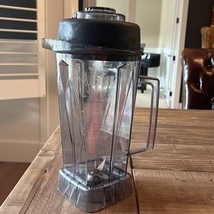 Vitamix dupe 64-ounce Dry Grains container. Fits on my Super 5000 Vitamix.